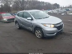3CZRU6H35HG709098 2017 HONDA HR-V