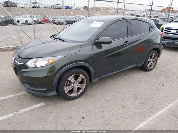 3CZRU6H35HM702010 2017 HONDA HR-V - Image 2