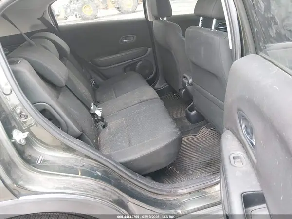 3CZRU6H35HM702010 2017 HONDA HR-V - Image 8