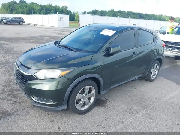 3CZRU6H35HM702038 2017 HONDA HR-V - Image 2