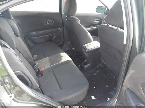 3CZRU6H35HM702038 2017 HONDA HR-V - Image 8