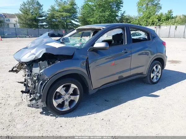 3CZRU6H35HM704856 2017 HONDA HR-V - Image 2