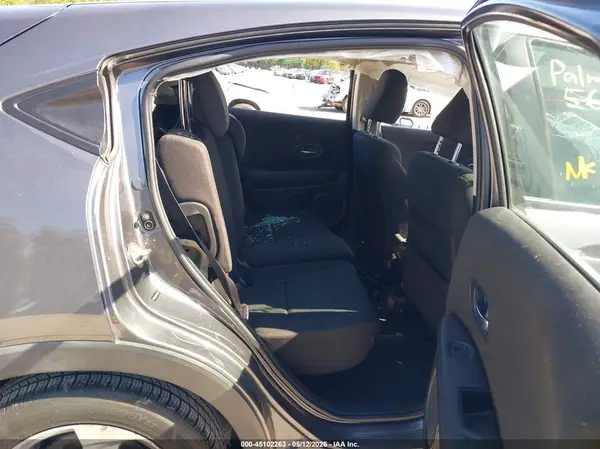 3CZRU6H35HM704856 2017 HONDA HR-V - Image 8