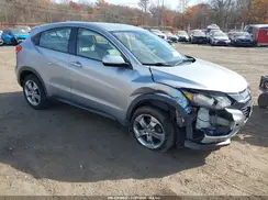 3CZRU6H35HM710852 2017 HONDA HR-V
