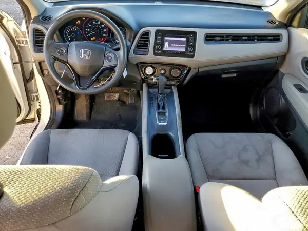 3CZRU6H35HM723925 2017 HONDA HR-V - Image 8