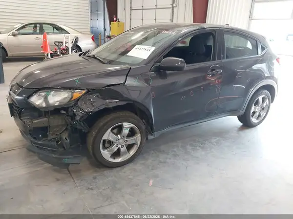 3CZRU6H35HM725139 2017 HONDA HR-V - Image 2