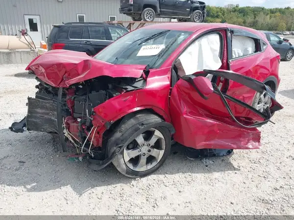 3CZRU6H35JG708653 2018 HONDA HR-V - Image 2