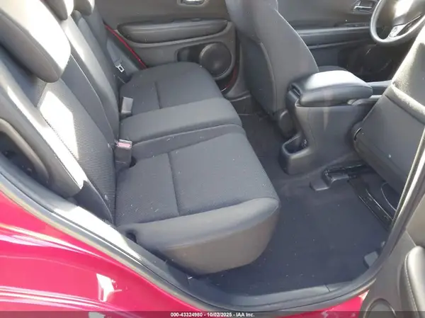 3CZRU6H35JG709639 2018 HONDA HR-V - Image 8