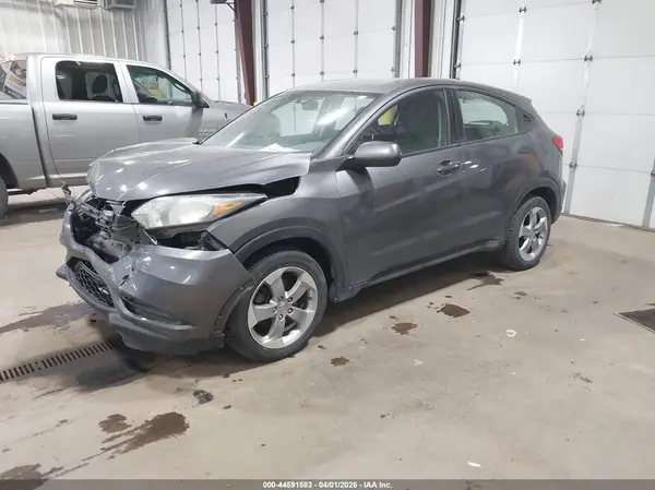 3CZRU6H35JG709771 2018 HONDA HR-V - Image 2