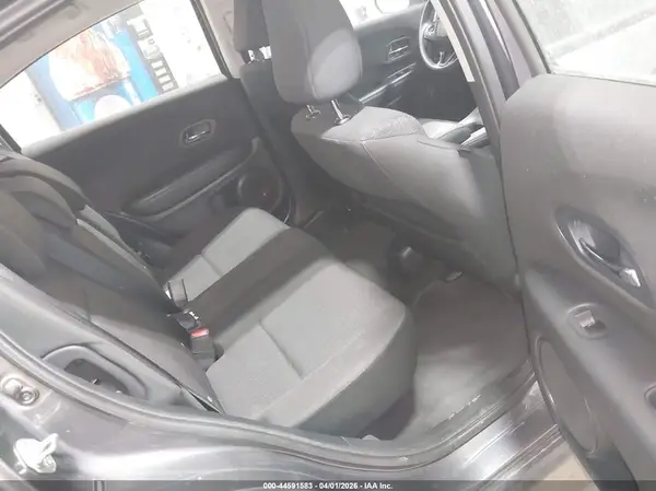 3CZRU6H35JG709771 2018 HONDA HR-V - Image 8