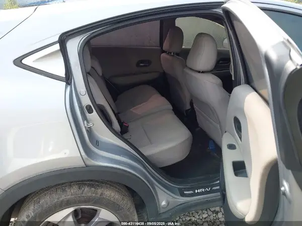 3CZRU6H35JG711567 2018 HONDA HR-V - Image 8