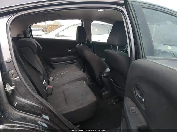 3CZRU6H35JG720527 2018 HONDA HR-V - Image 8