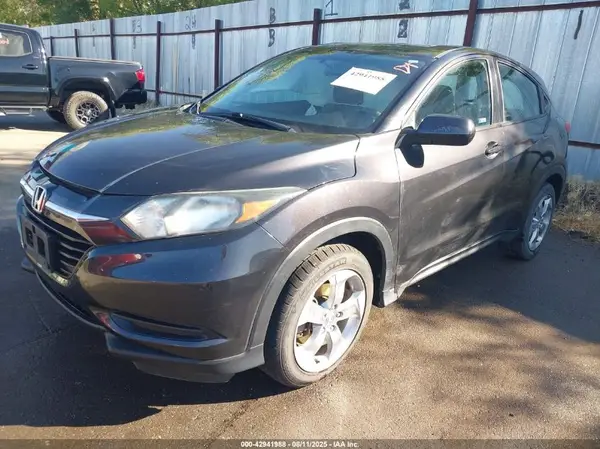 3CZRU6H35JG725520 2018 HONDA HR-V - Image 2