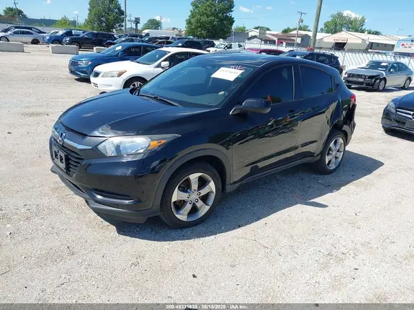 3CZRU6H35JG727929 2018 HONDA HR-V - Image 2