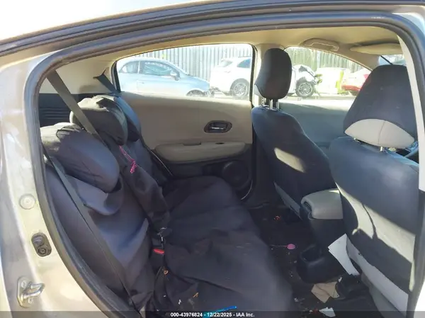 3CZRU6H35JG728921 2018 HONDA HR-V - Image 8