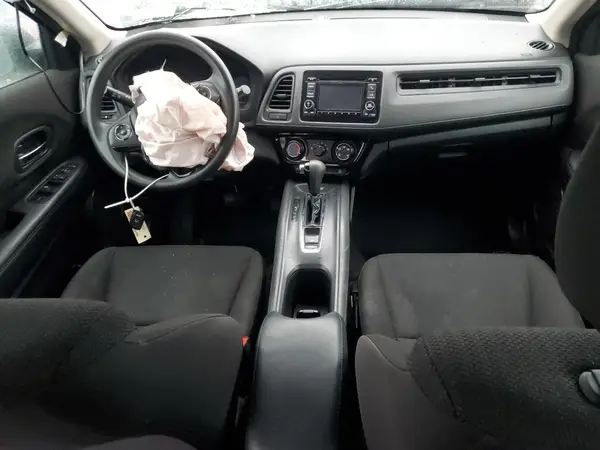 3CZRU6H35JM703003 2018 HONDA HR-V - Image 8