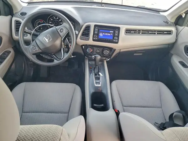 3CZRU6H35JM703096 2018 HONDA HR-V - Image 8