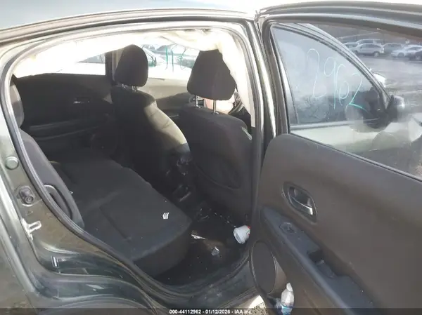 3CZRU6H35JM703552 2018 HONDA HR-V - Image 8