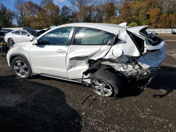 3CZRU6H35JM717211 2018 HONDA HR-V - Image 2