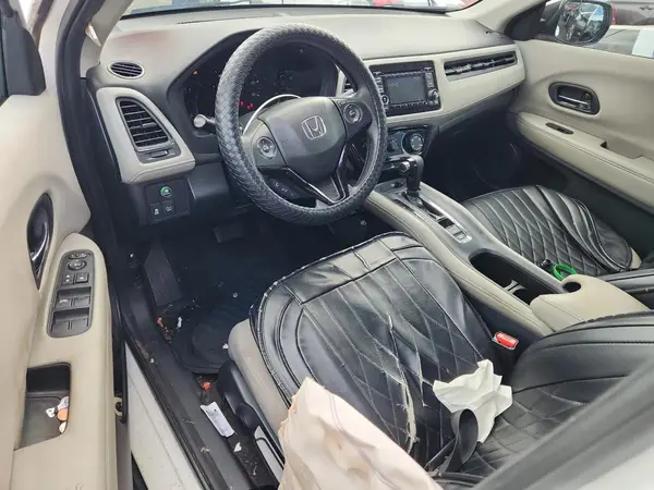 3CZRU6H35JM717211 2018 HONDA HR-V - Image 8