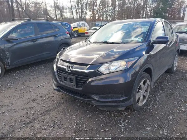3CZRU6H35JM728404 2018 HONDA HR-V - Image 2