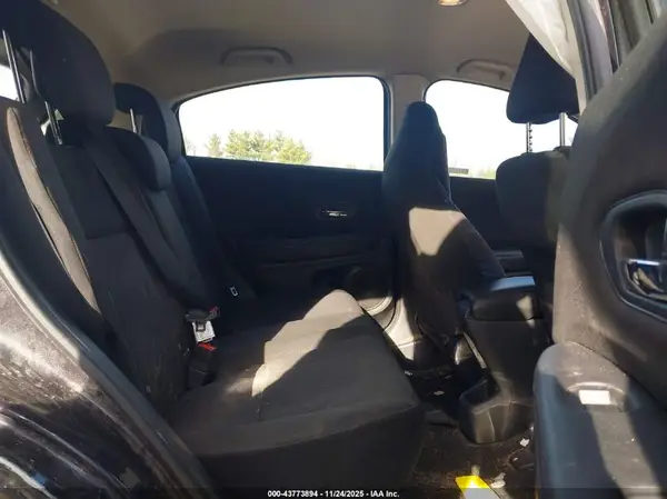 3CZRU6H35JM728404 2018 HONDA HR-V - Image 8