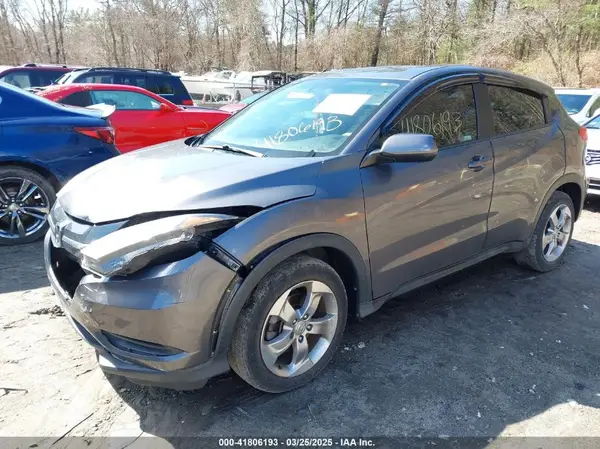 3CZRU6H35JM729178 2018 HONDA HR-V - Image 2