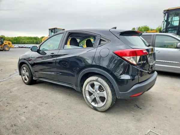 3CZRU6H35KG704295 2019 HONDA HR-V - Image 2