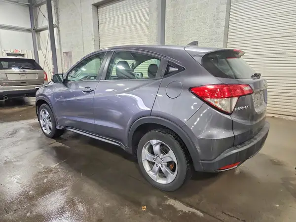 3CZRU6H35KG717581 2019 HONDA HR-V - Image 2