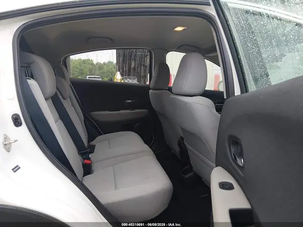 3CZRU6H35KM706680 2019 HONDA HR-V - Image 8