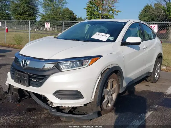 3CZRU6H35LM703263 2020 HONDA HR-V - Image 2
