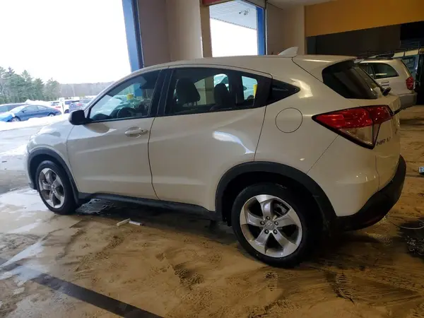 3CZRU6H35LM716630 2020 HONDA HR-V - Image 2