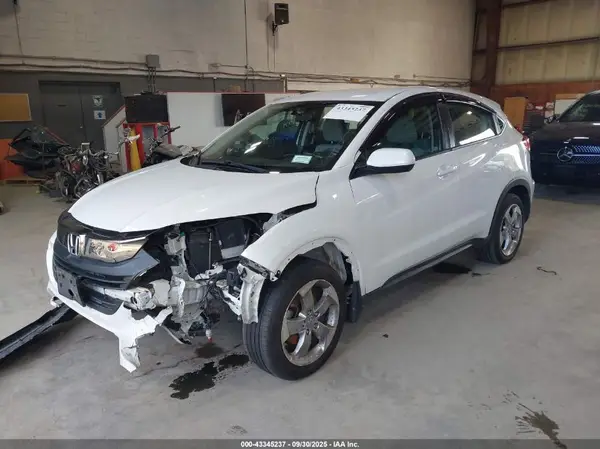 3CZRU6H35LM716708 2020 HONDA HR-V - Image 2