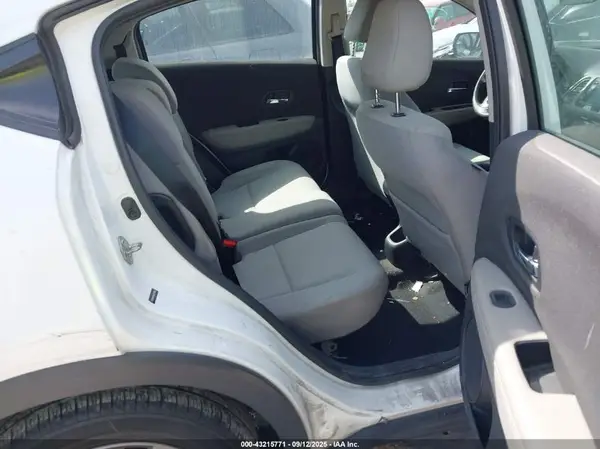 3CZRU6H35LM737882 2020 HONDA HR-V - Image 8
