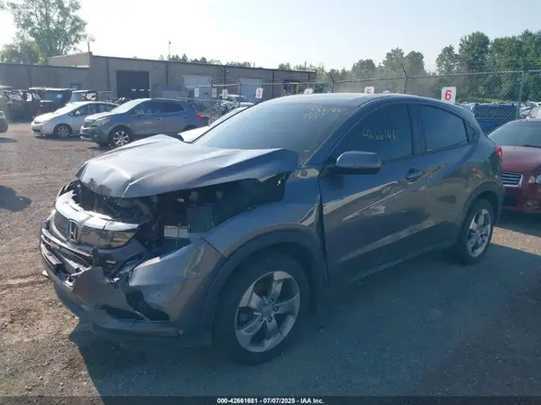 3CZRU6H35MM716628 2021 HONDA HR-V - Image 2
