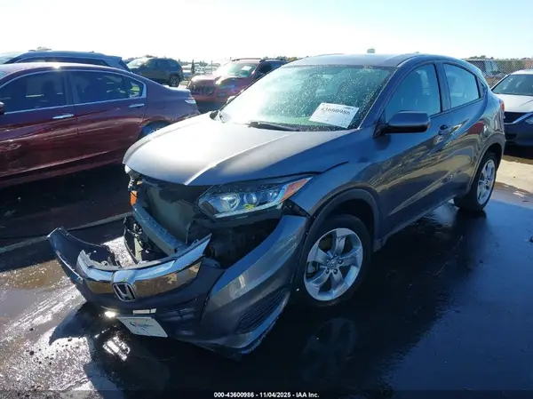 3CZRU6H35MM725278 2021 HONDA HR-V - Image 2