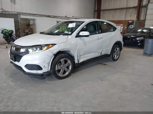 3CZRU6H35NM733057 2022 HONDA HR-V - Image 2