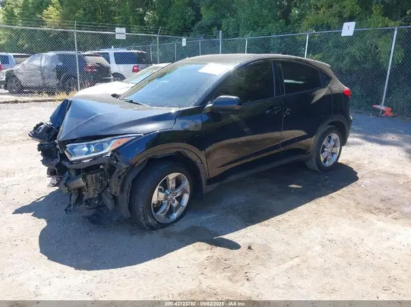 3CZRU6H35NM744799 2022 HONDA HR-V - Image 2