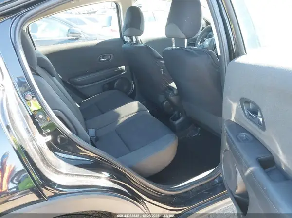3CZRU6H35NM744835 2022 HONDA HR-V - Image 8