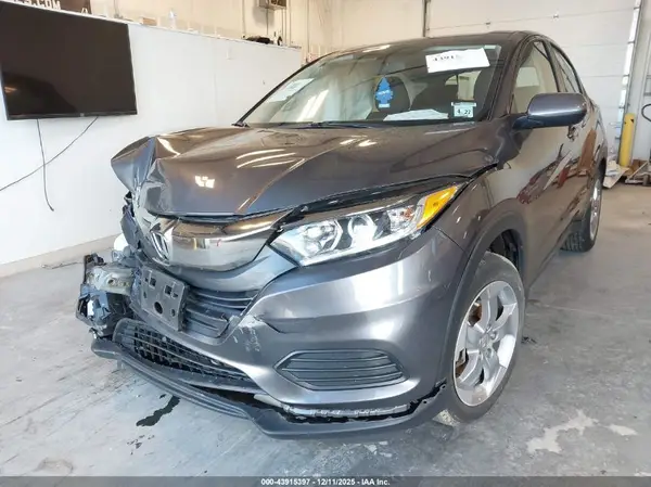 3CZRU6H35NM754555 2022 HONDA HR-V - Image 2