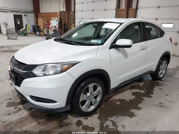 3CZRU6H36GM702578 2016 HONDA HR-V - Image 2