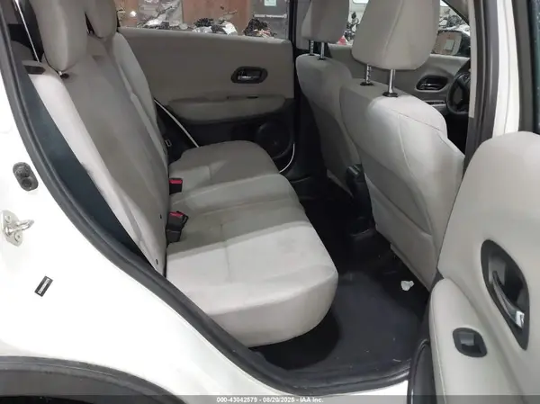 3CZRU6H36GM702578 2016 HONDA HR-V - Image 8