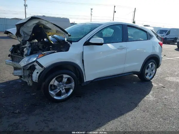 3CZRU6H36GM702581 2016 HONDA HR-V - Image 2