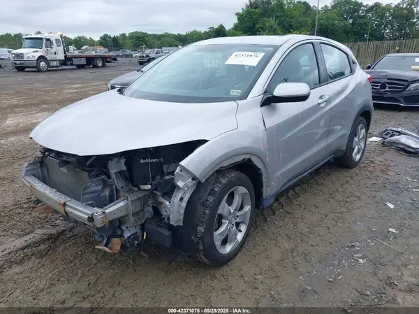 3CZRU6H36GM728985 2016 HONDA HR-V - Image 2
