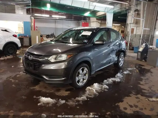 3CZRU6H36GM731949 2016 HONDA HR-V - Image 2
