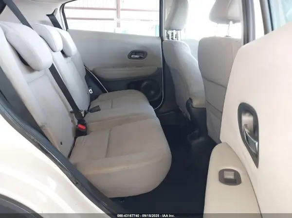 3CZRU6H36GM755085 2016 HONDA HR-V - Image 8