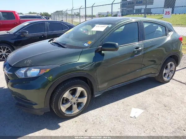 3CZRU6H36HG700684 2017 HONDA HR-V - Image 2
