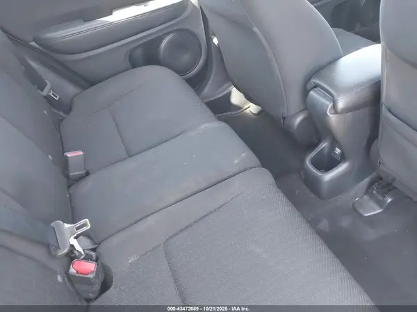 3CZRU6H36HG700684 2017 HONDA HR-V - Image 8
