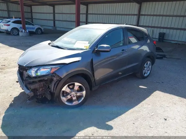3CZRU6H36HG701012 2017 HONDA HR-V - Image 2