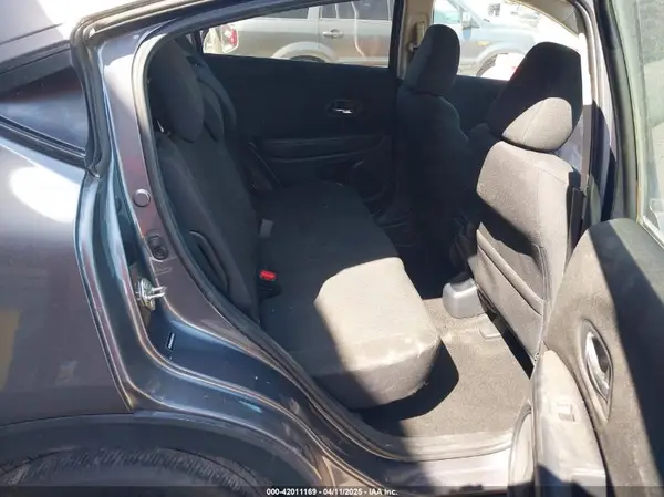 3CZRU6H36HG701012 2017 HONDA HR-V - Image 8